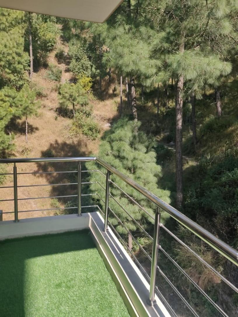 2Bhk Furnished Apartment/Near Kasauli/Barog/Luv Fun & Adventure โซลัน ภายนอก รูปภาพ